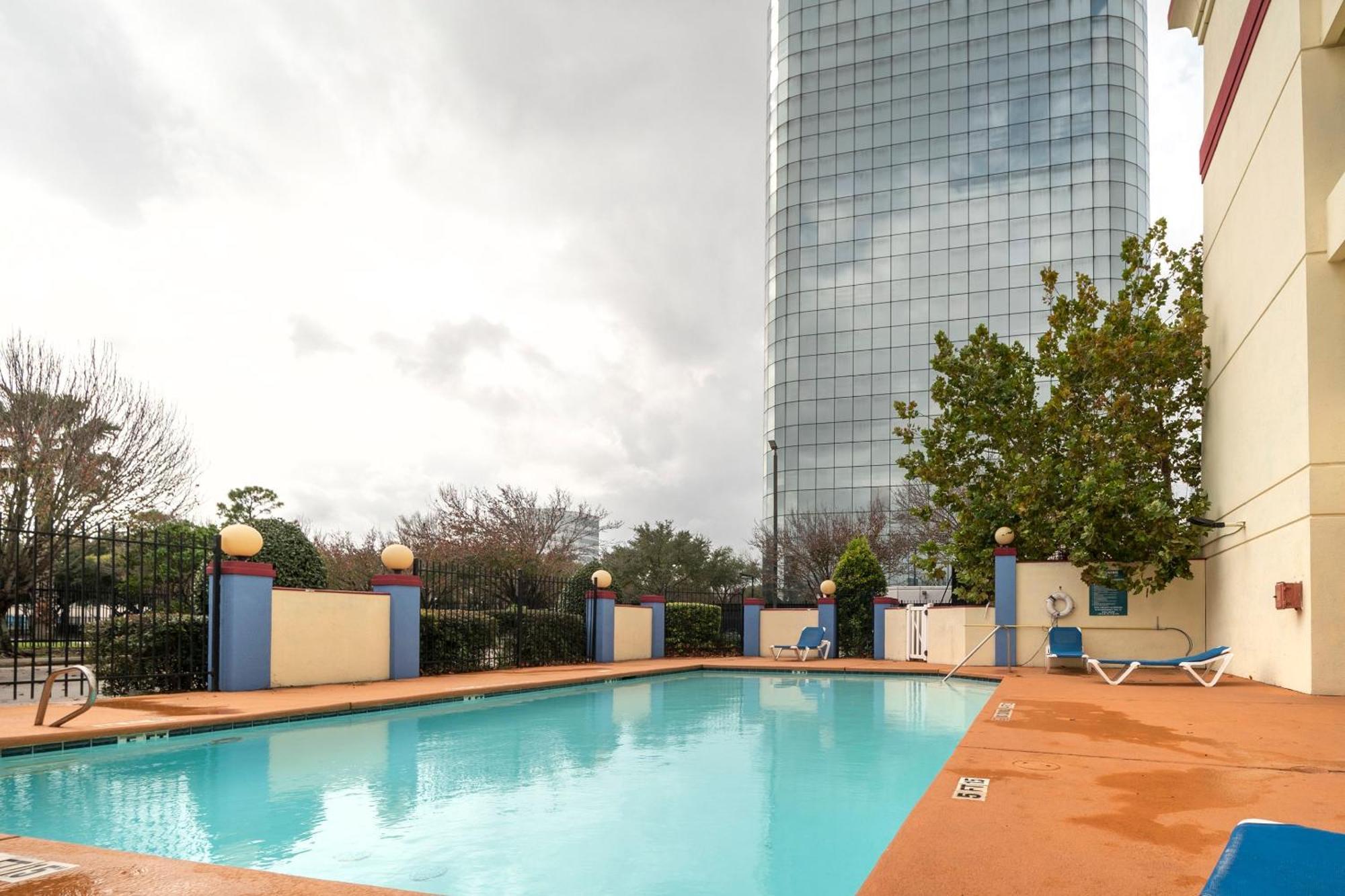 Oyo Townhouse Houston Airport North Hotel Екстериор снимка