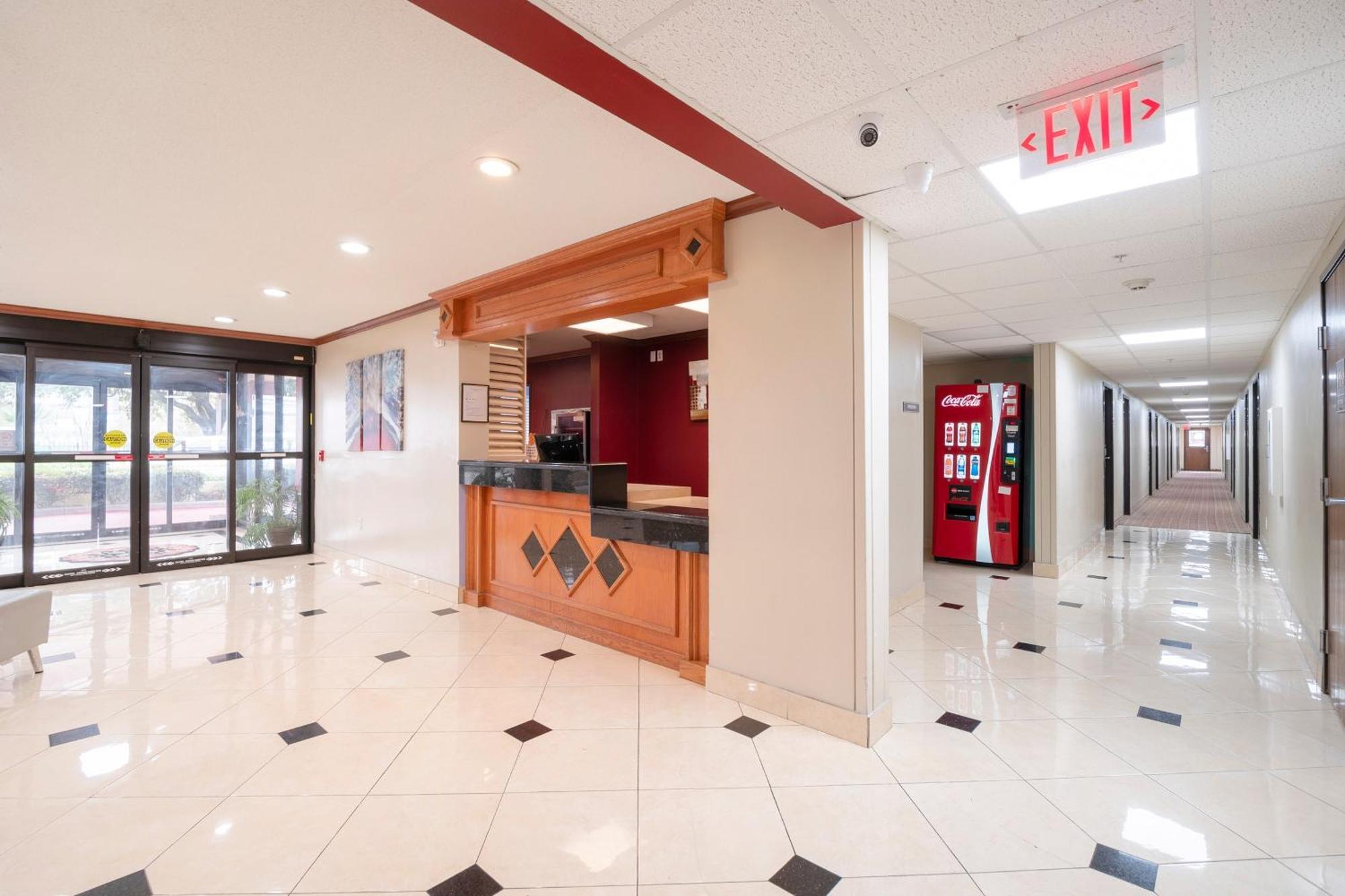 Oyo Townhouse Houston Airport North Hotel Екстериор снимка