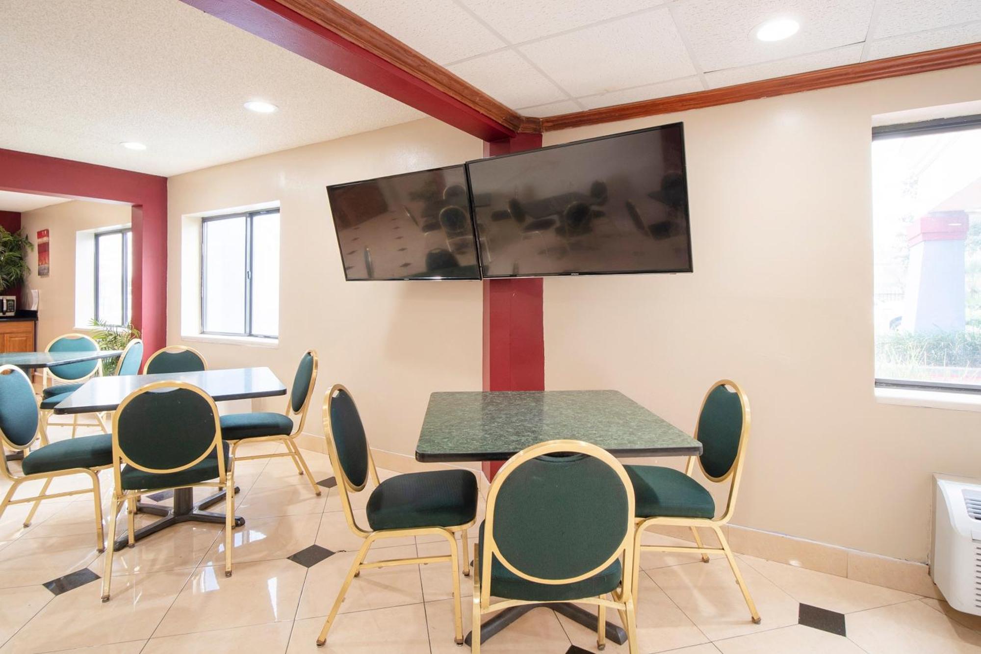 Oyo Townhouse Houston Airport North Hotel Екстериор снимка