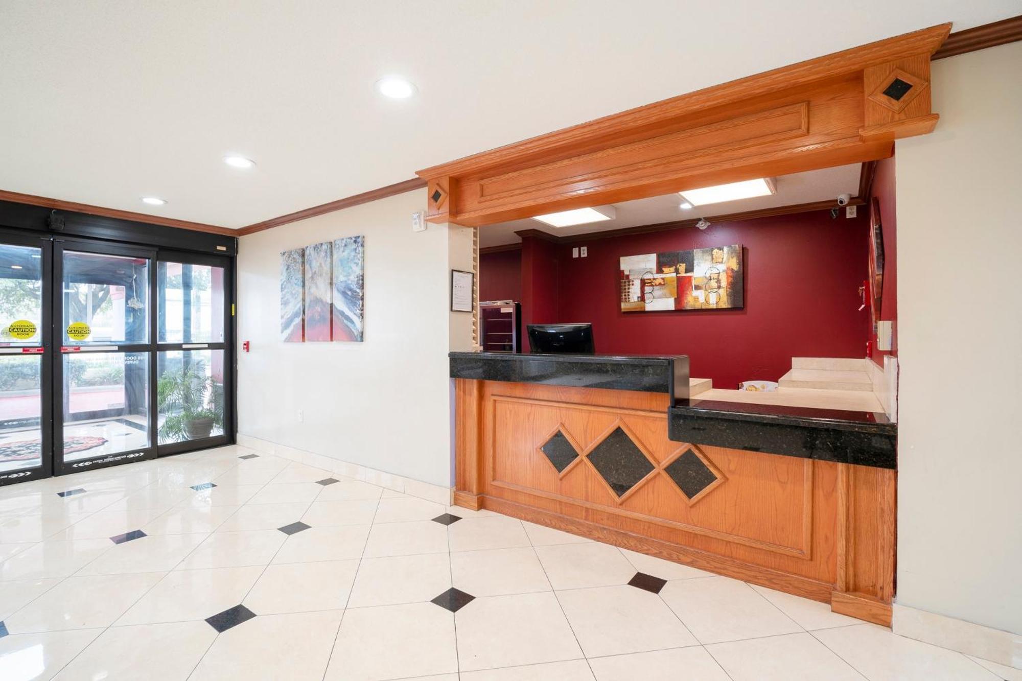 Oyo Townhouse Houston Airport North Hotel Екстериор снимка